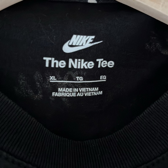 Nike Boy’s Black Graphic T-Shirt - Picture 3 of 4